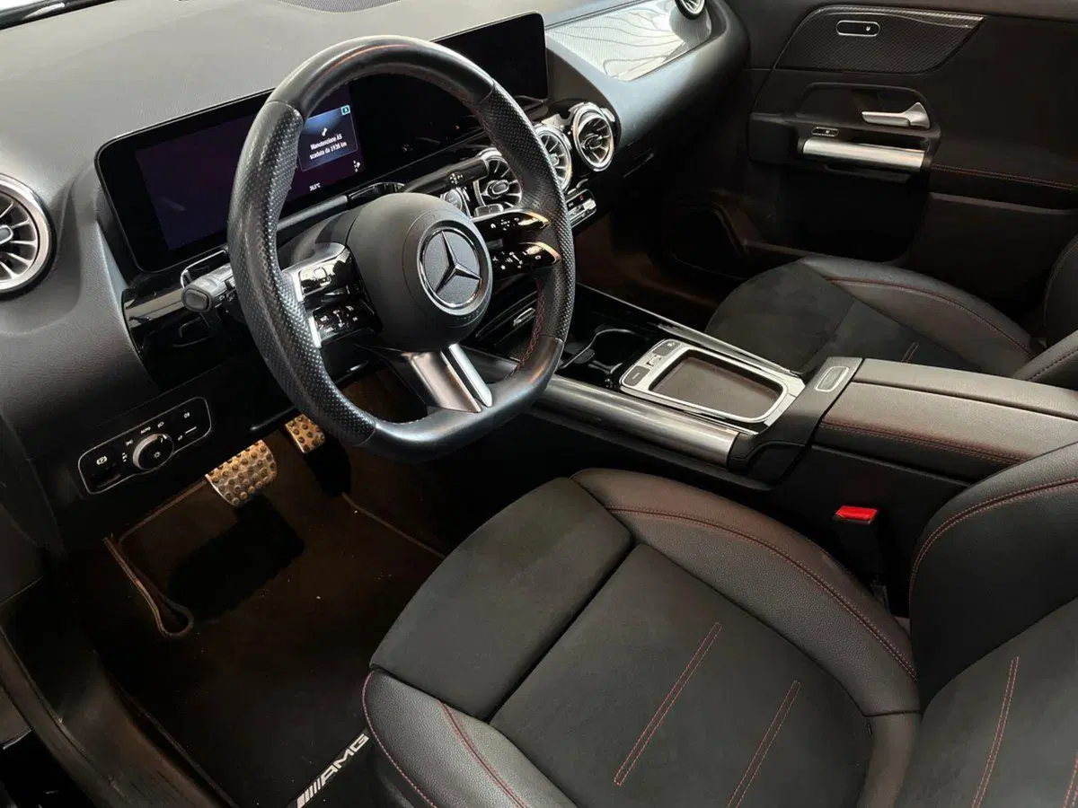 Mercedes-Benz GLA SUV usata a Bari (10)