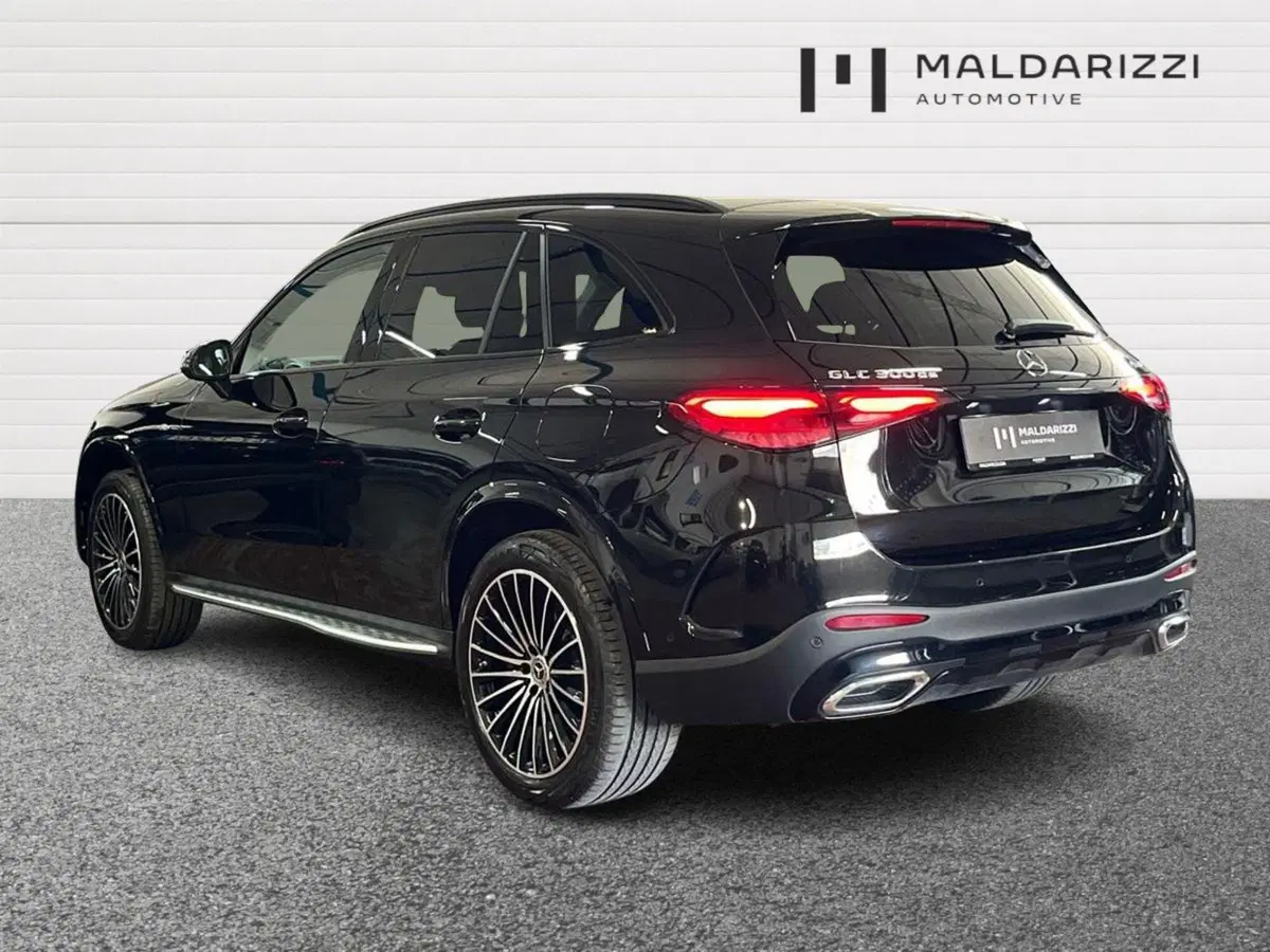 Mercedes-Benz GLC SUV usata a Bari (4)