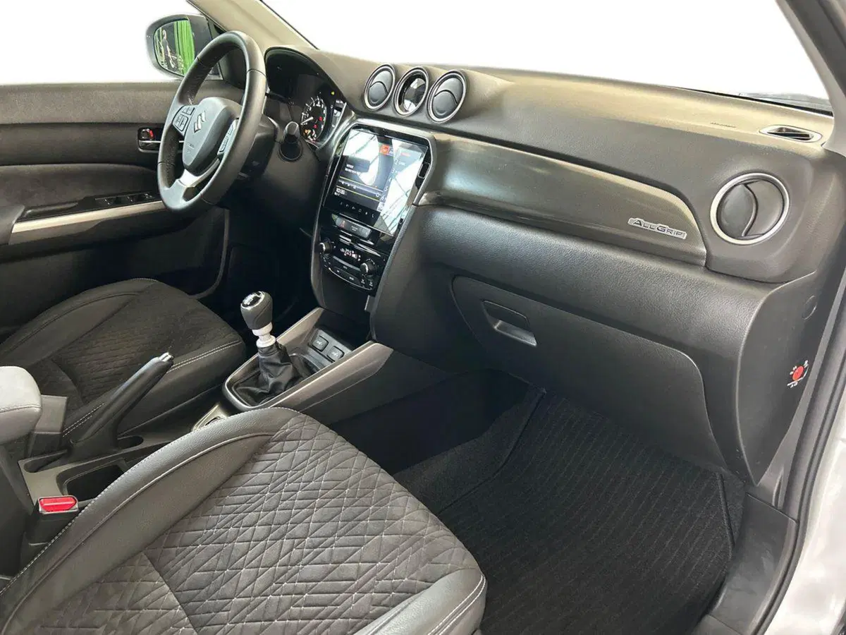 Suzuki Vitara usata a Milano (15)