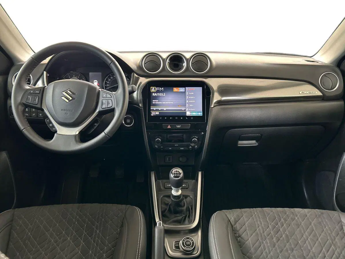 Suzuki Vitara usata a Milano (9)