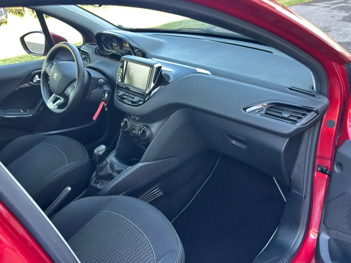 Peugeot 208 usata a Ferrara (11)