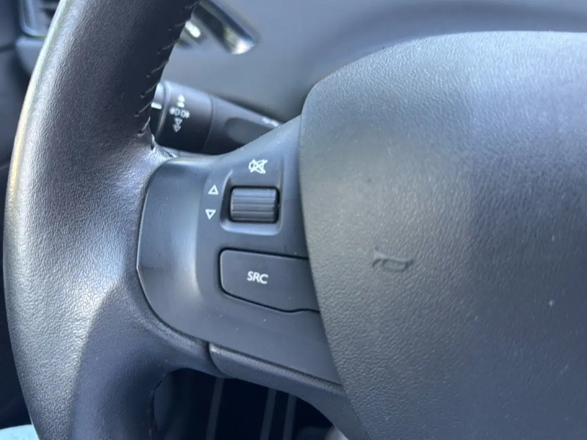 Peugeot 208 usata a Ferrara (15)
