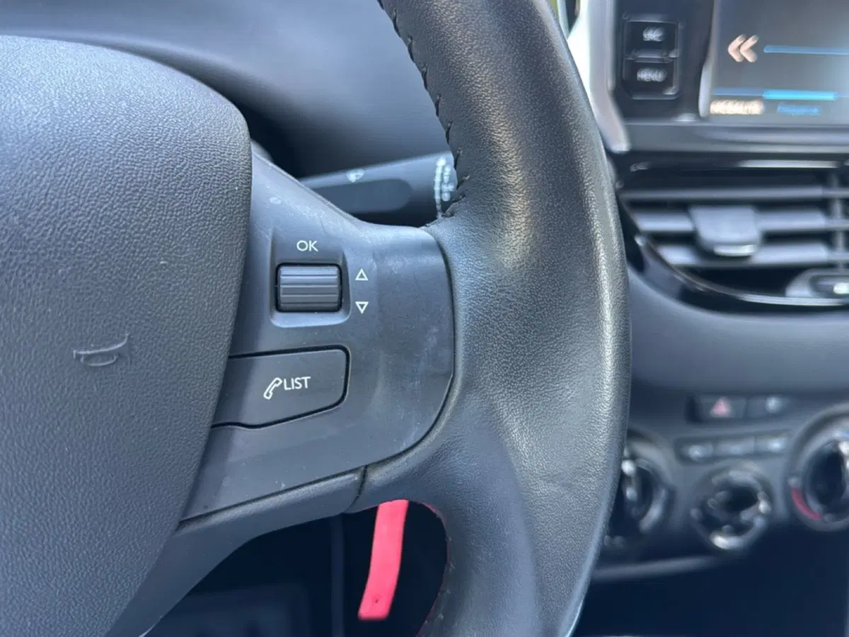 Peugeot 208 usata a Ferrara (16)