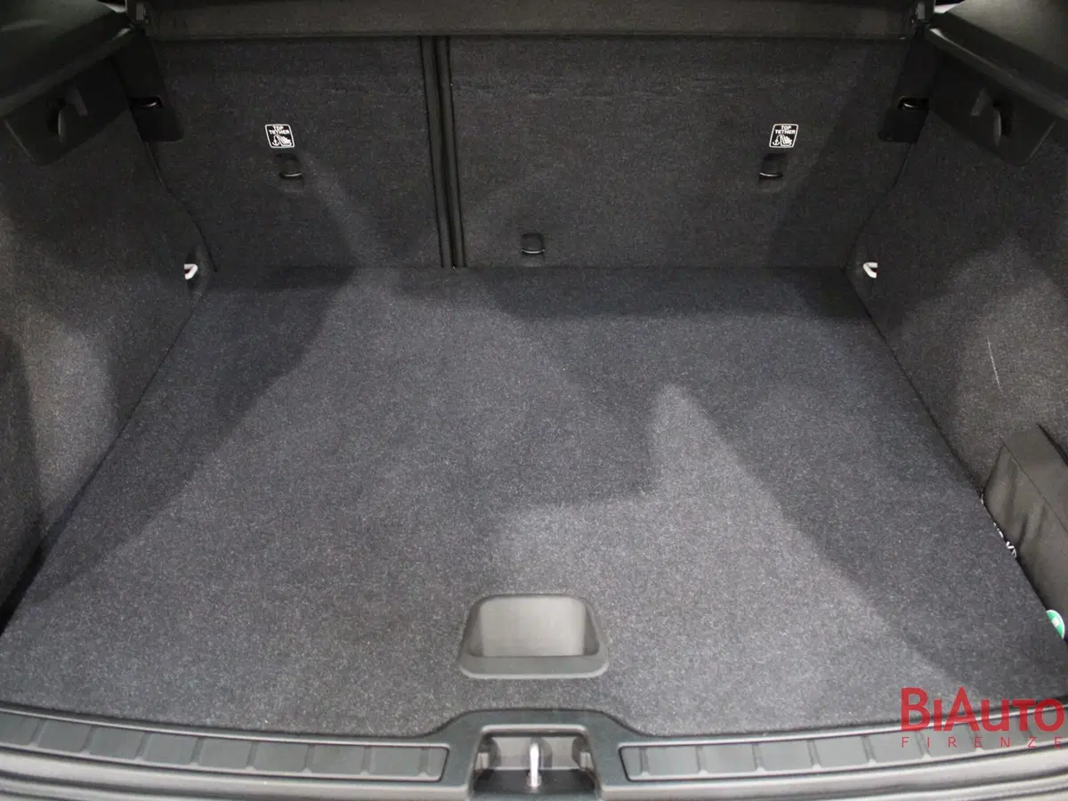 Volvo XC40 usata a Firenze (8)