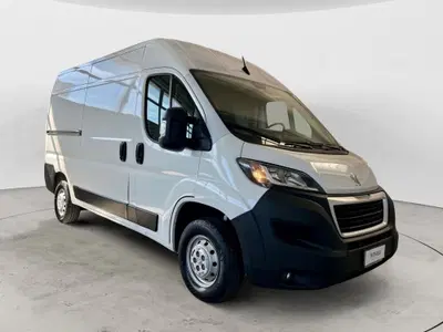 Peugeot Boxer Furgone 333 L2H2 2.2 bluehdi 140cv S&amp;S del 2021 usata a Monopoli