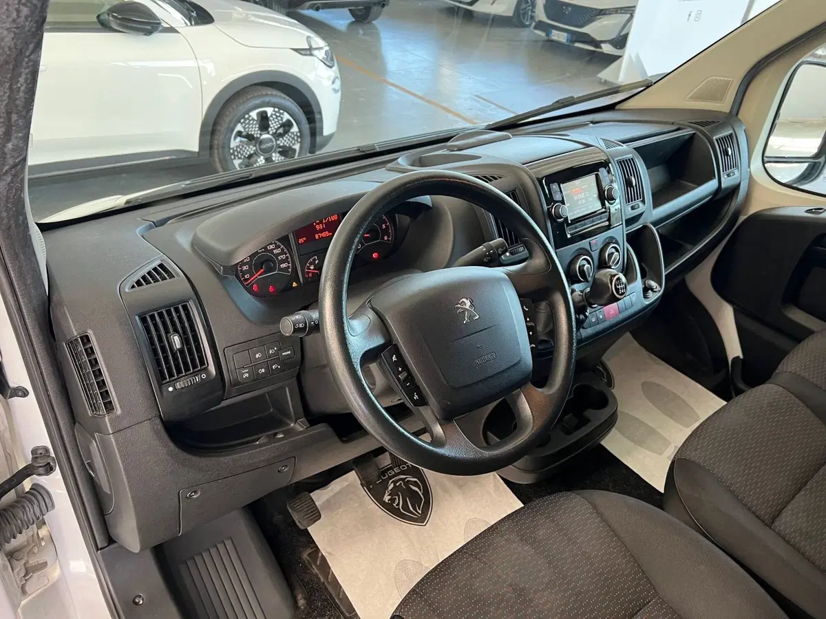 Peugeot Boxer Furgone usata a Bari (13)
