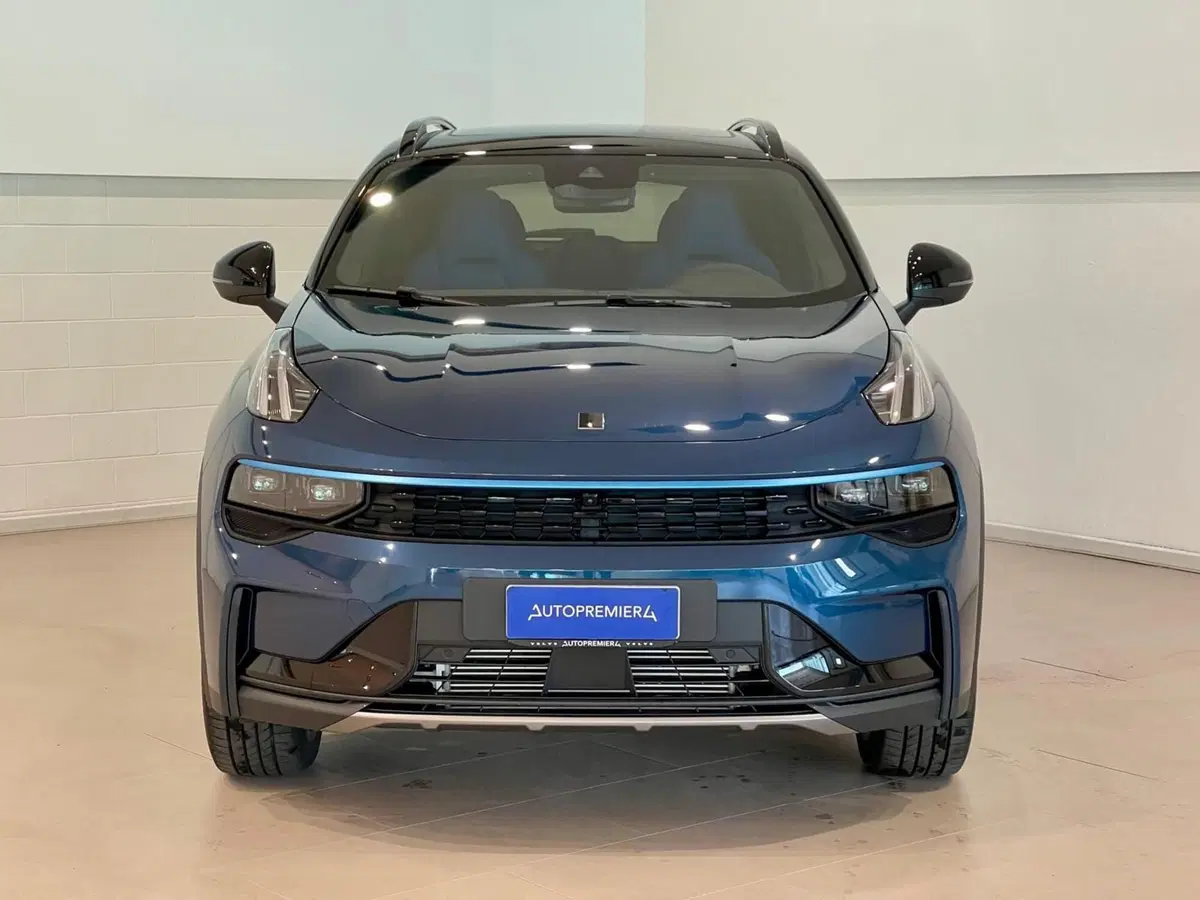 Lynk & Co 01 usata a Como (2)