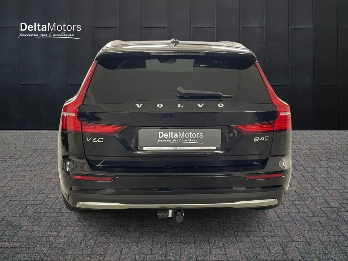 Volvo V60 Cross Country usata a Macerata (4)