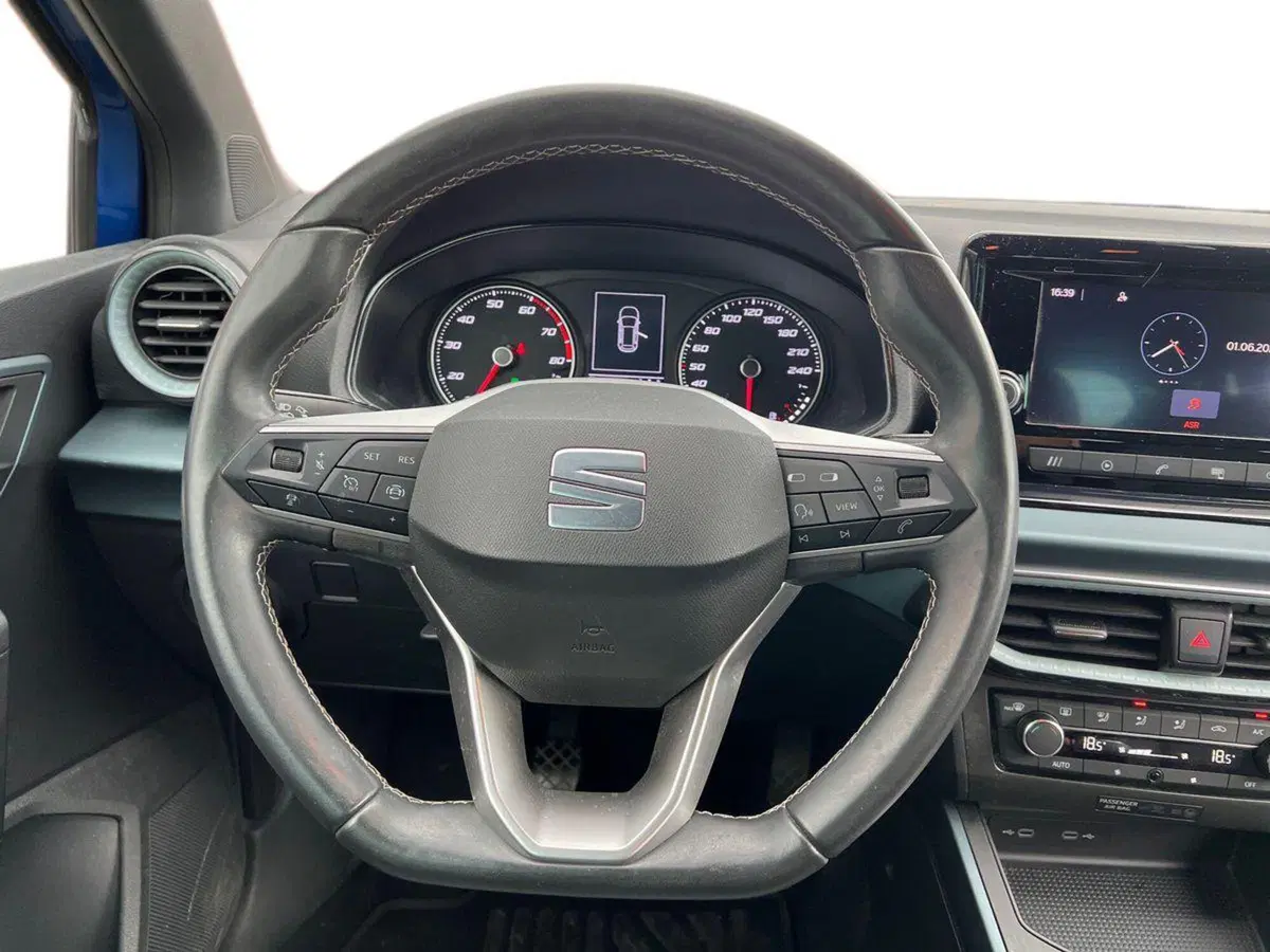 SEAT Arona usata a Siena (13)