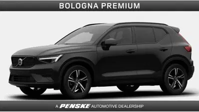 Volvo XC40 2.0 b3 Plus Dark auto nuova a Casalecchio di Reno