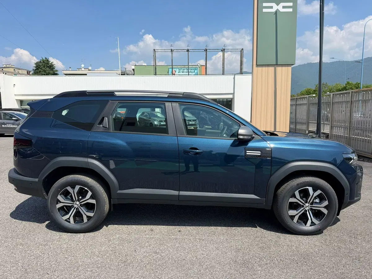 Dacia Bigster nuova a Brescia (3)