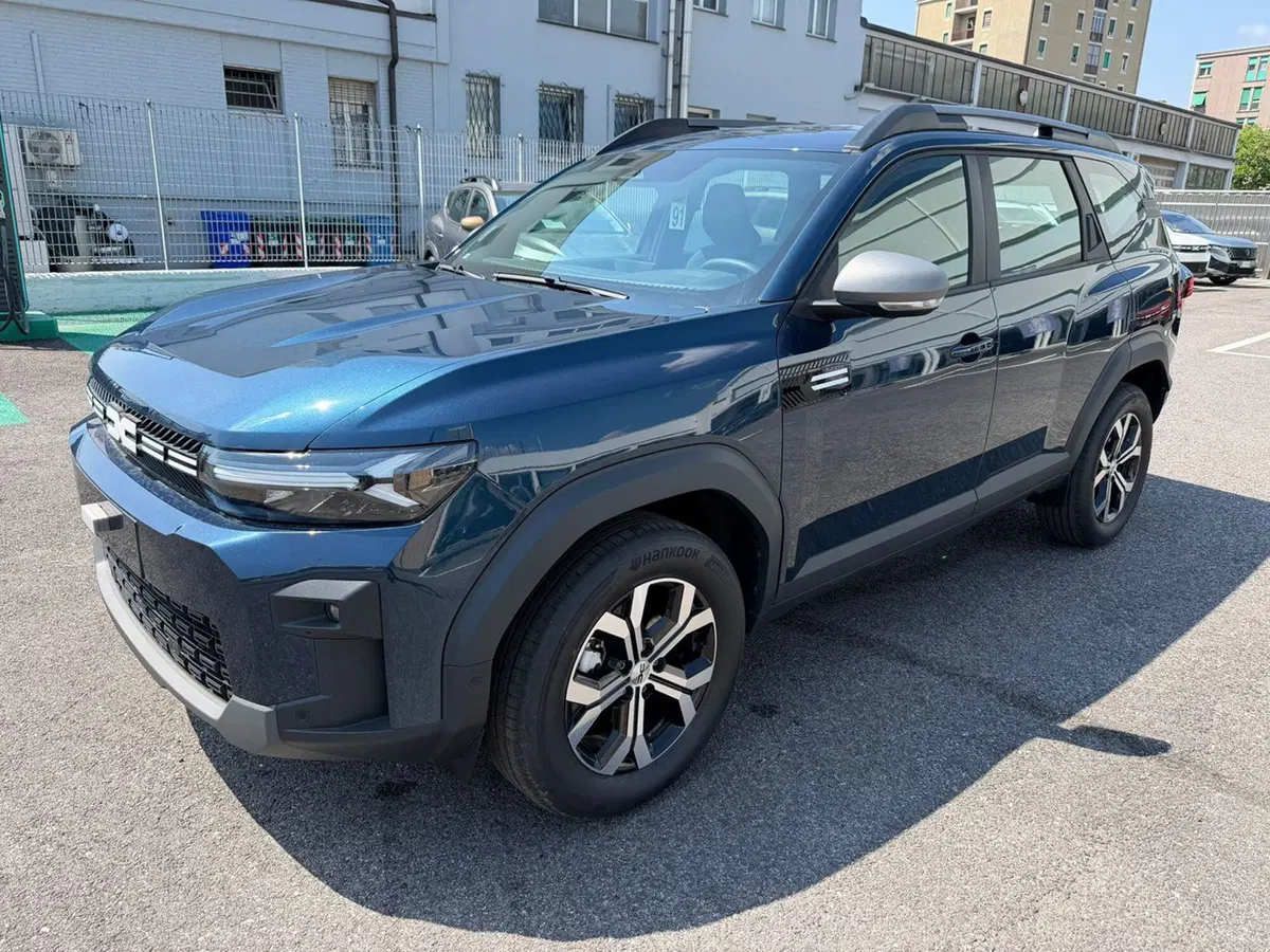 Dacia Bigster nuova a Brescia (5)