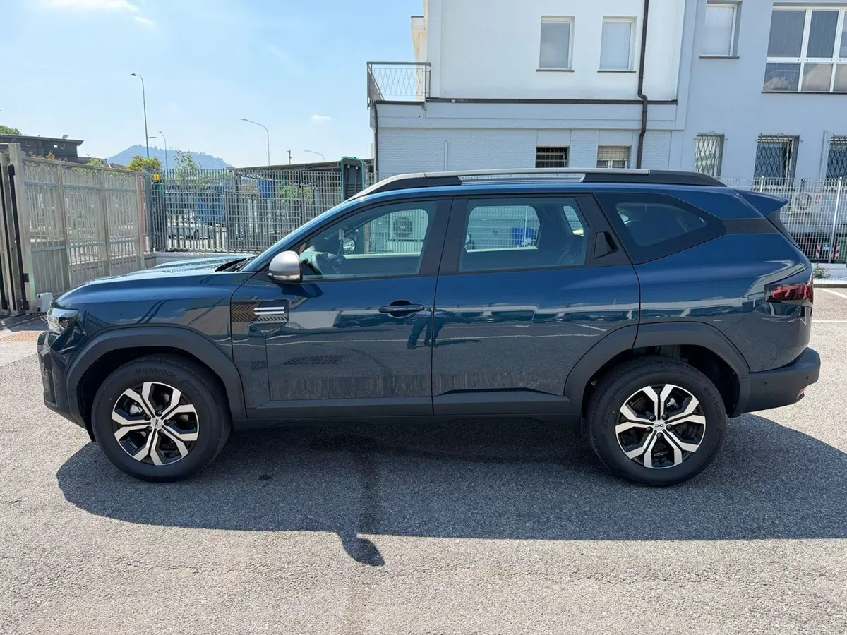 Dacia Bigster nuova a Brescia (6)