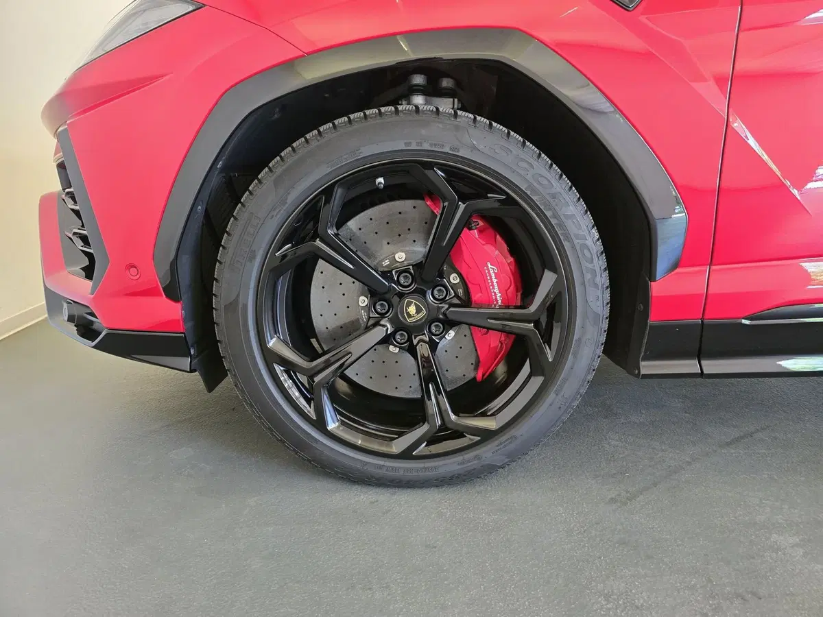 Lamborghini Urus usata a Bologna (9)