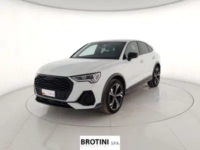 Audi Q3 Sportback 35 1.5 tfsi Identity Black del 2023 usata a La Spezia