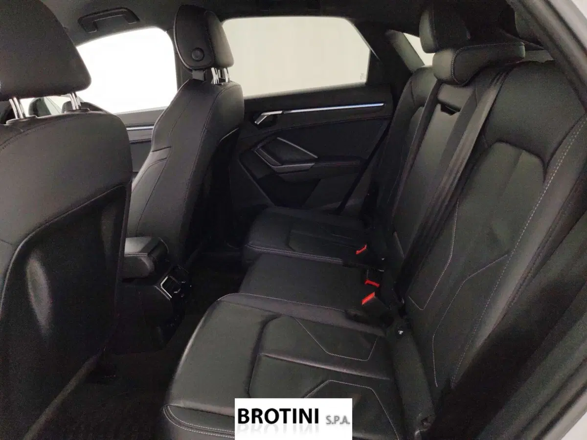 Audi Q3 Sportback usata a La Spezia (10)