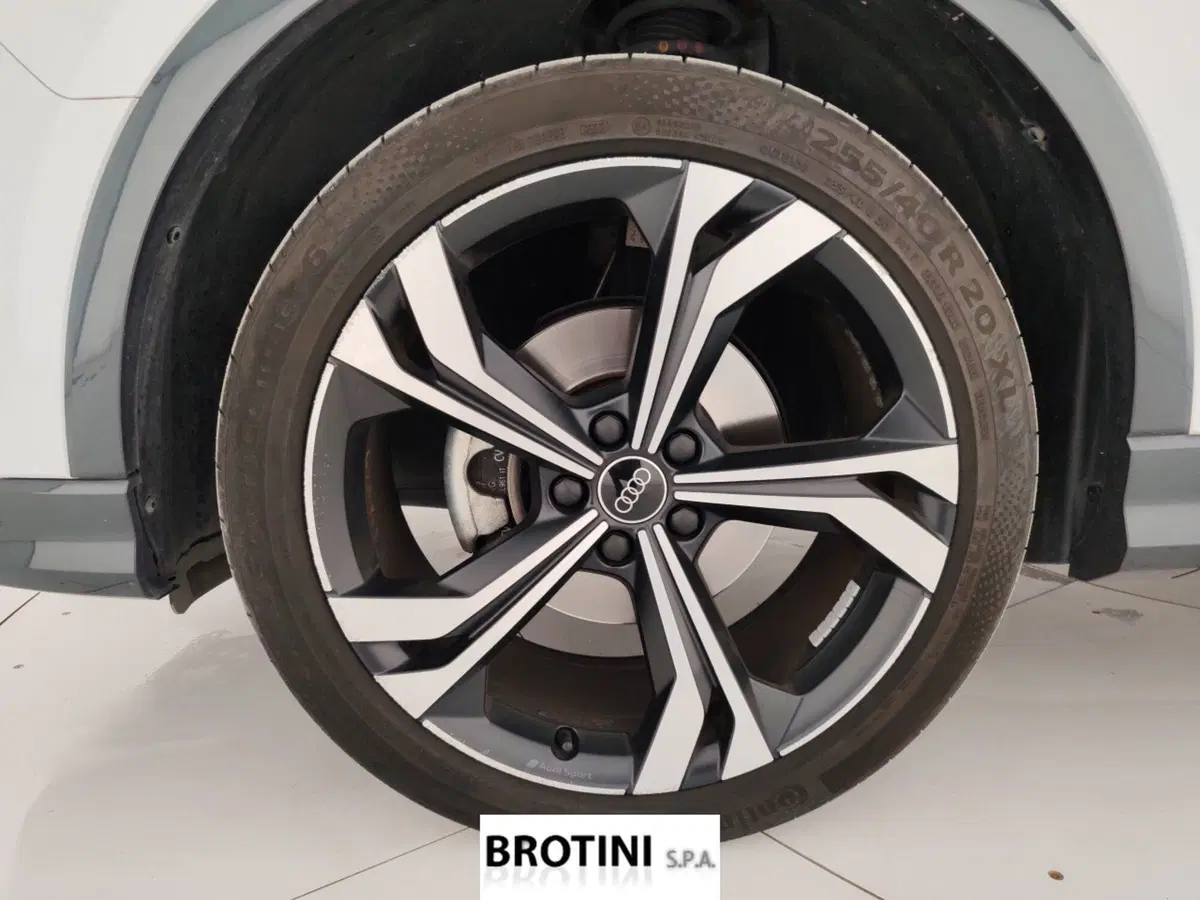 Audi Q3 Sportback usata a La Spezia (6)