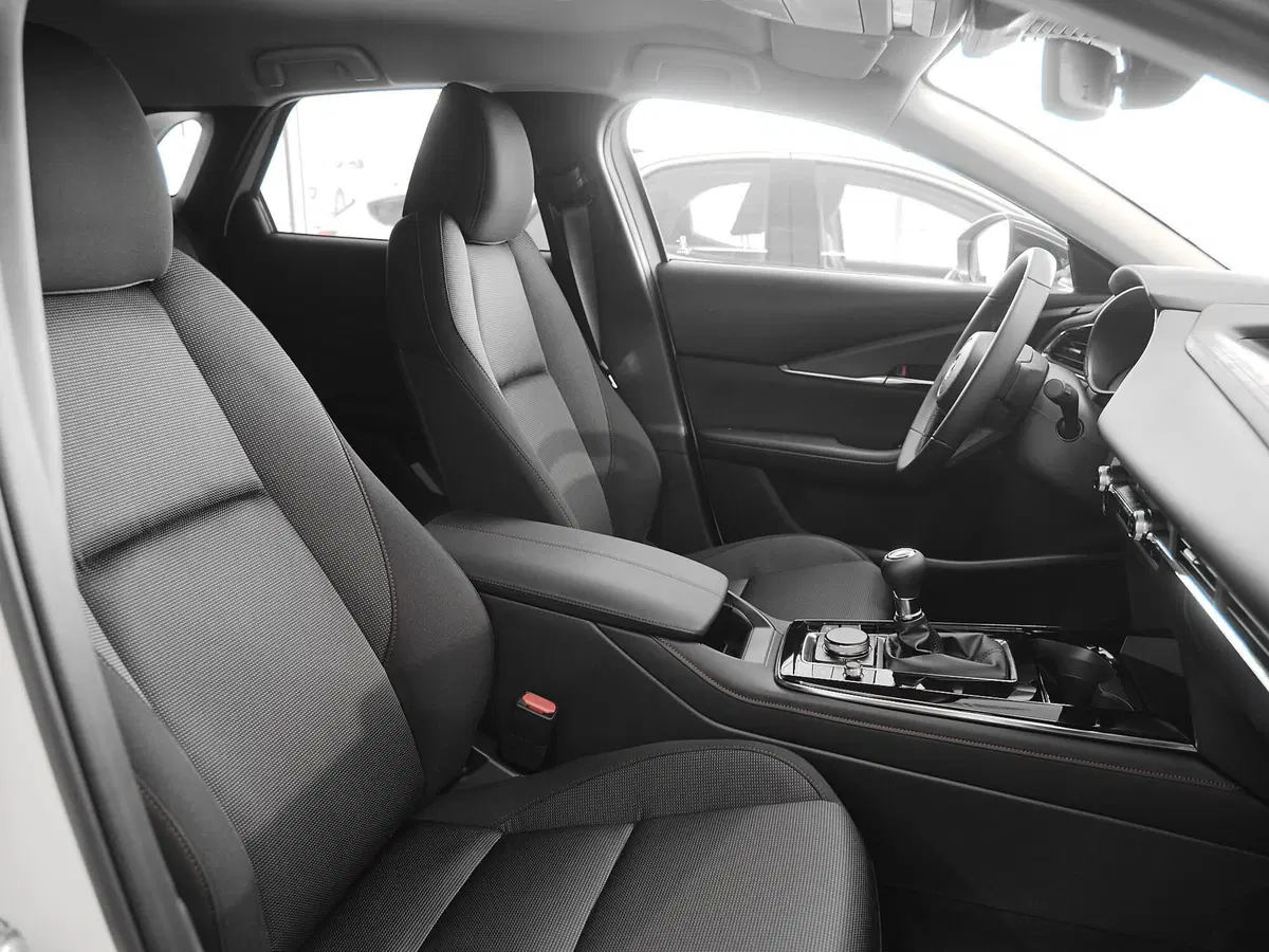 Mazda CX-30 nuova a Prato (14)