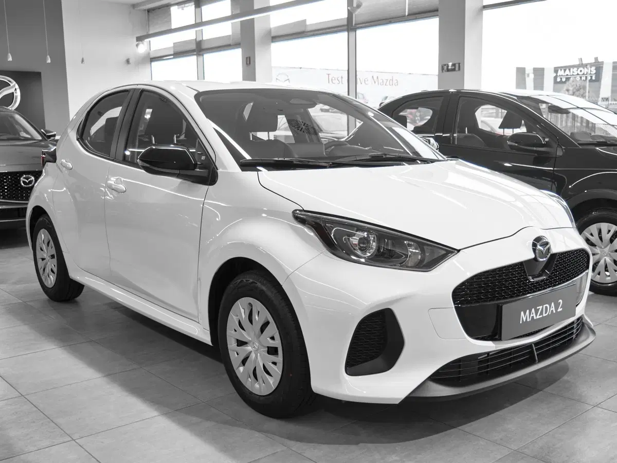 Mazda Mazda2 Hybrid nuova a Prato (3)