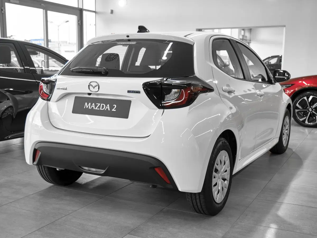 Mazda Mazda2 Hybrid nuova a Prato (4)