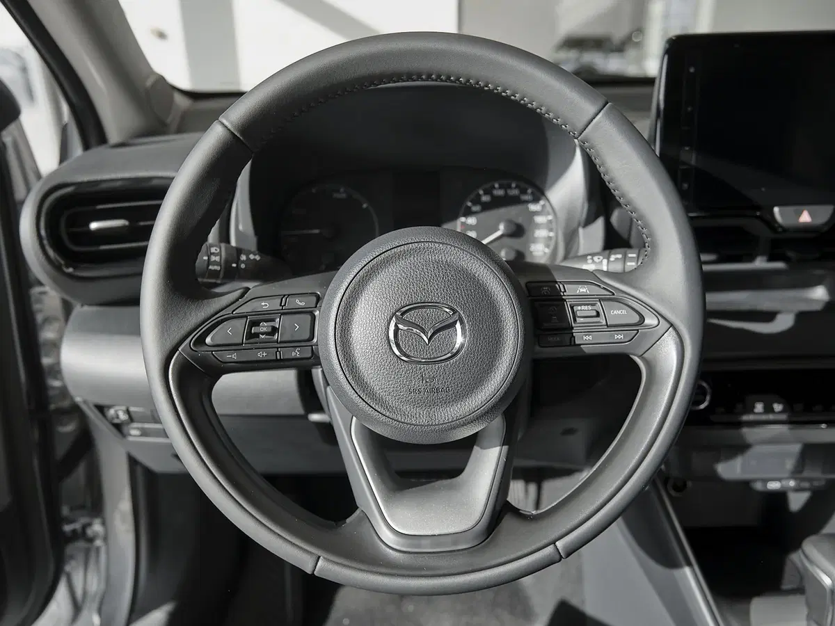 Mazda Mazda2 Hybrid nuova a Prato (6)