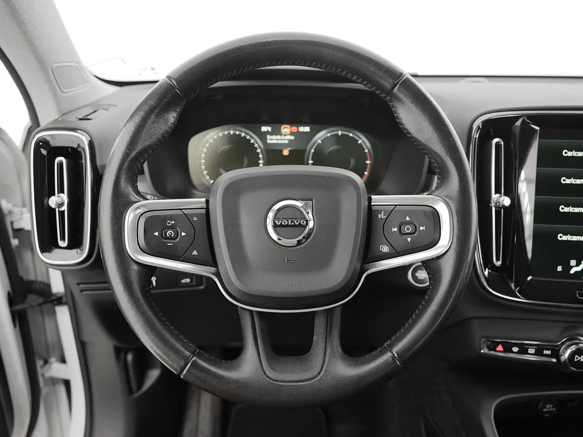 Volvo XC40 usata a Prato (10)