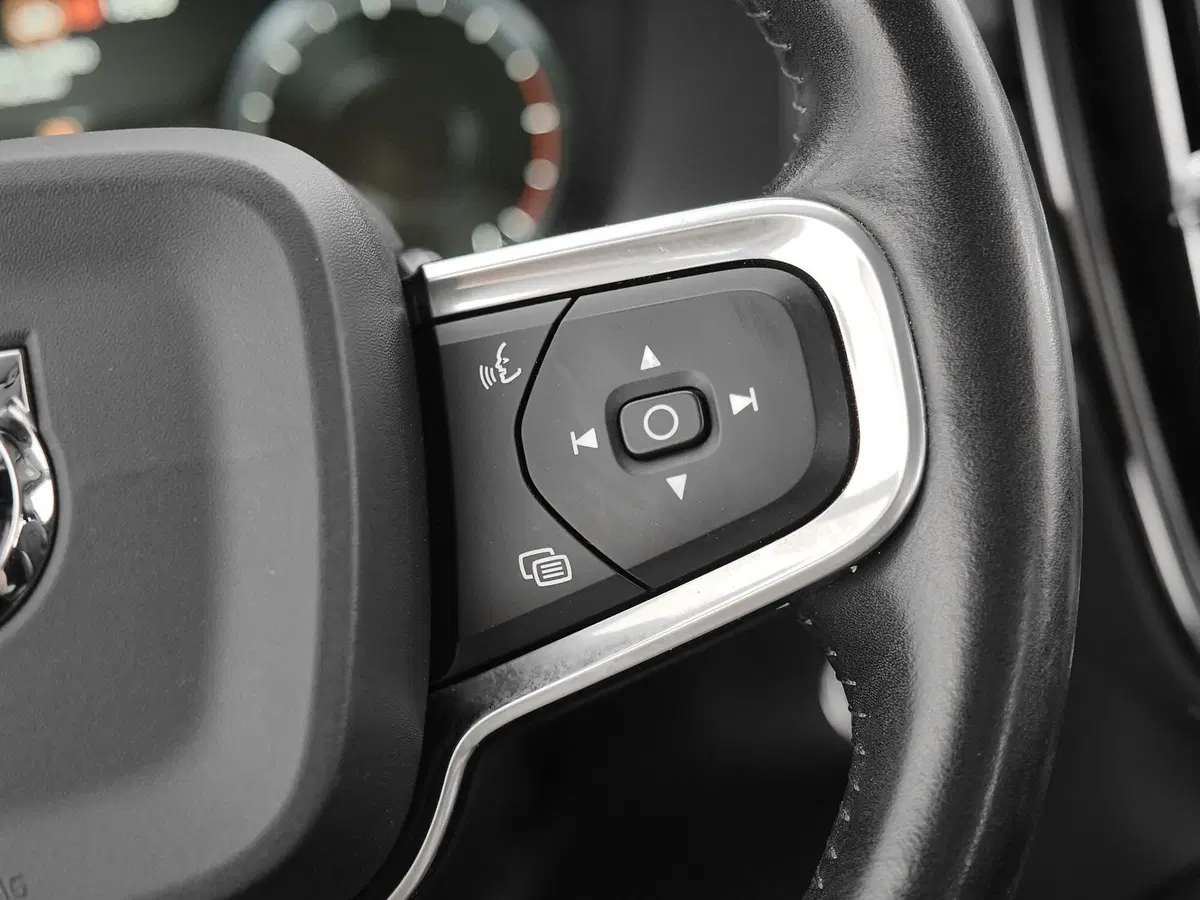 Volvo XC40 usata a Prato (12)