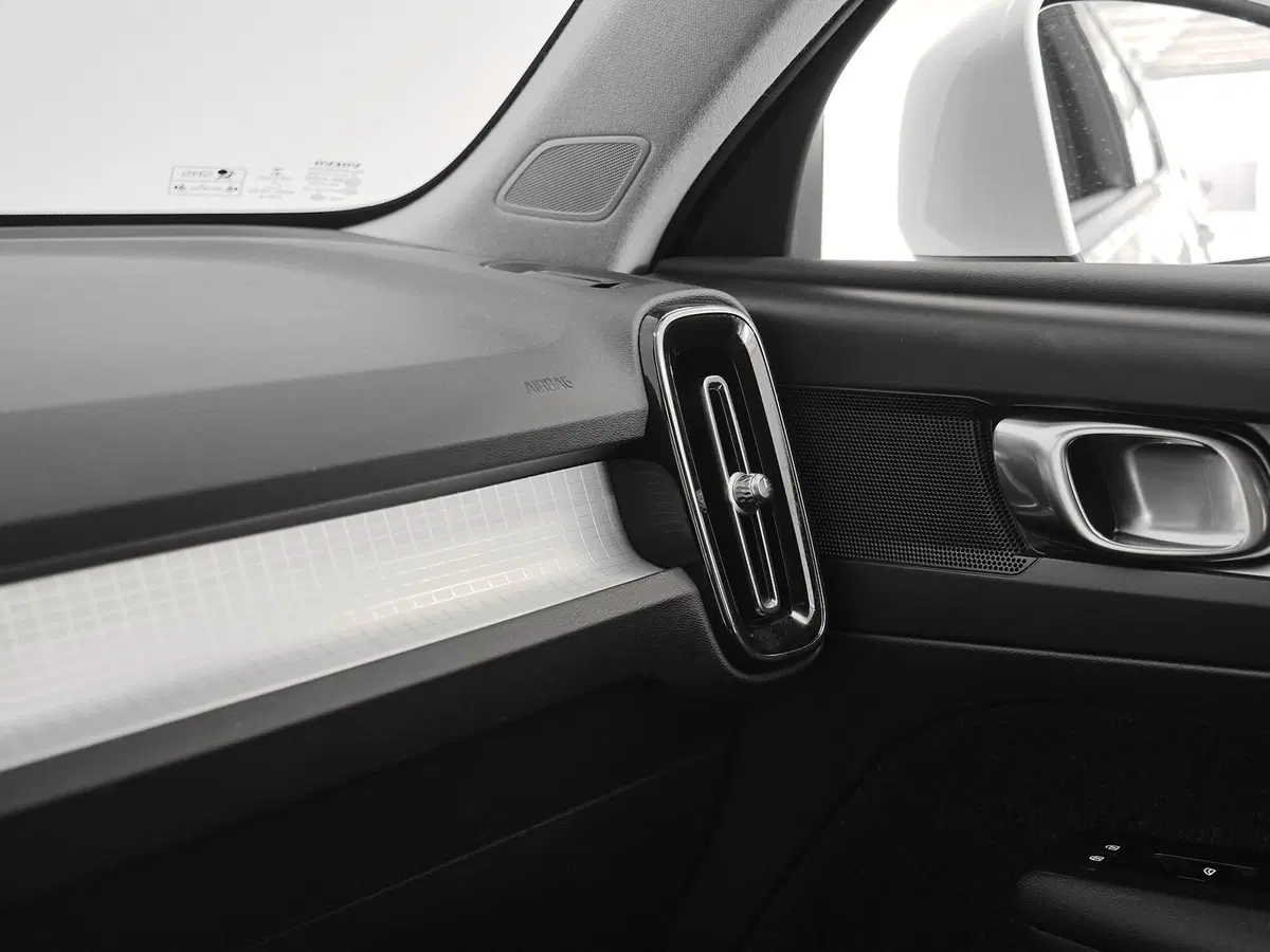 Volvo XC40 usata a Prato (18)