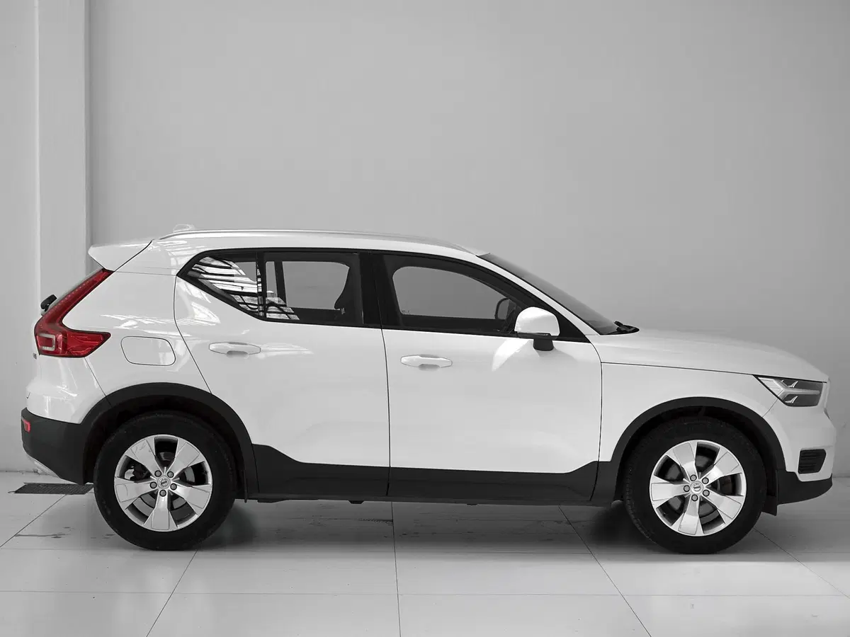 Volvo XC40 usata a Prato (7)