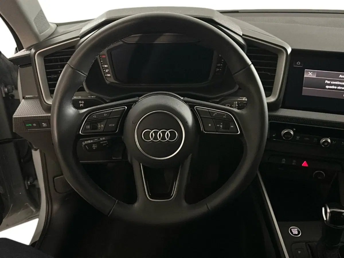 Audi A1 Sportback usata a Napoli (11)