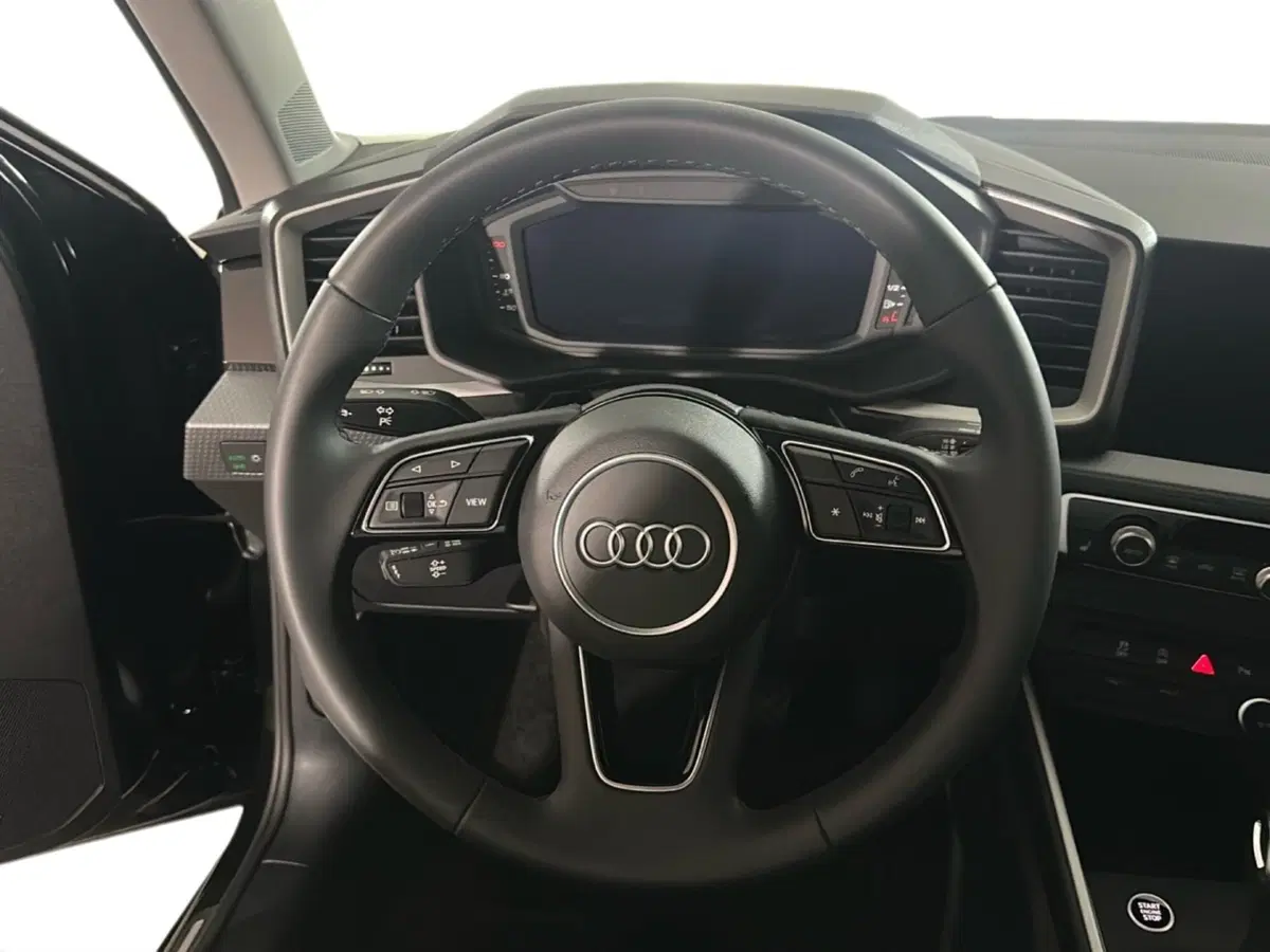 Audi A1 allstreet usata a Napoli (11)
