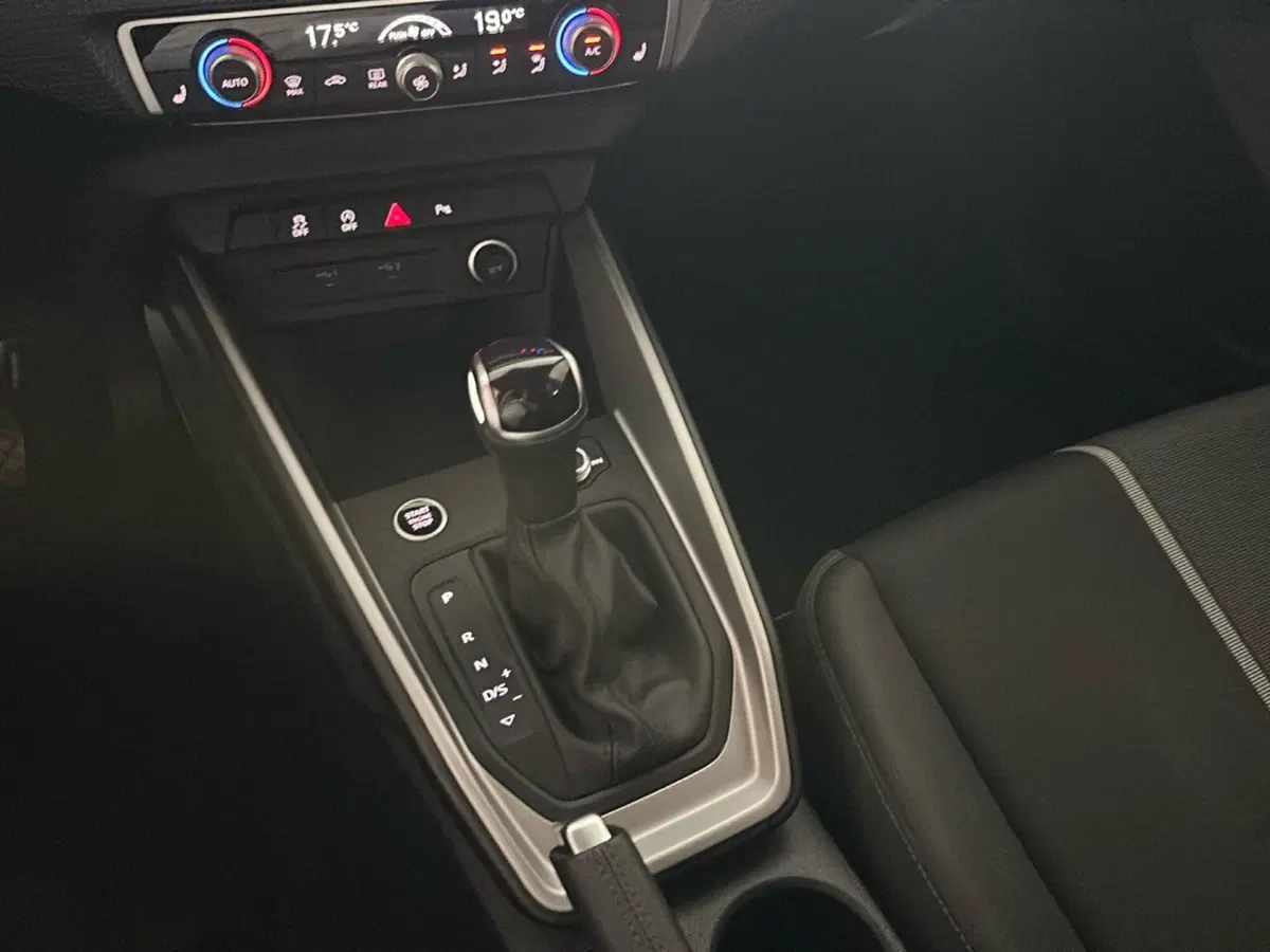 Audi A1 allstreet usata a Napoli (17)