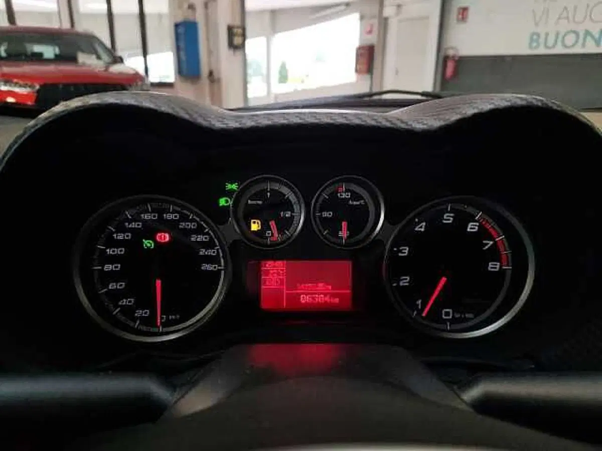 Alfa Romeo MiTo usata a Milano (17)
