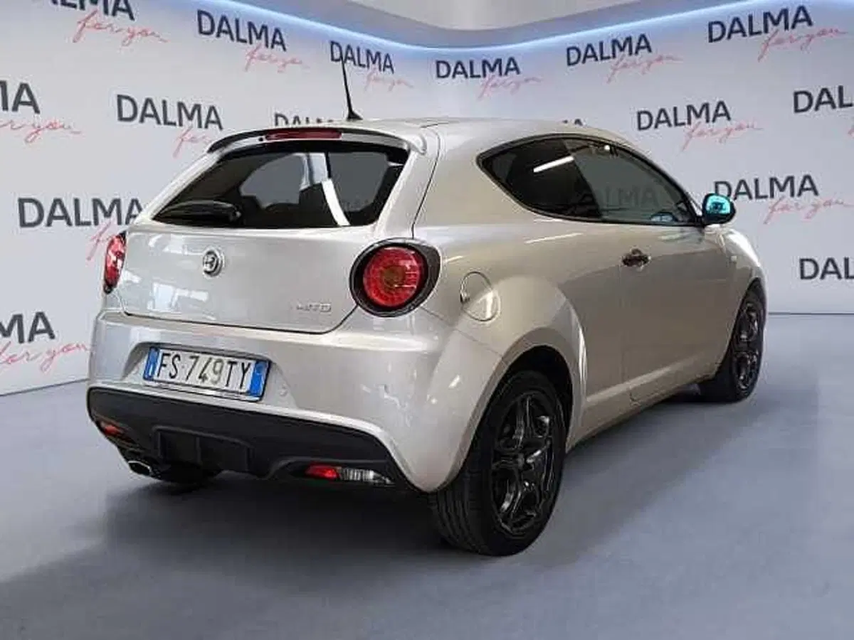 Alfa Romeo MiTo usata a Milano (5)
