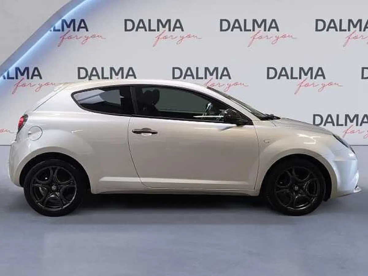 Alfa Romeo MiTo usata a Milano (6)