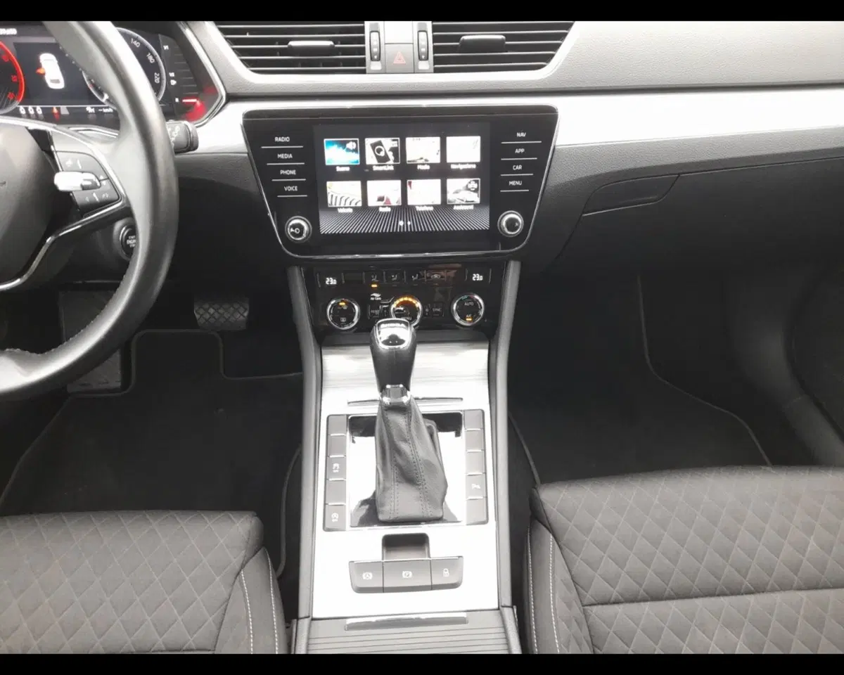 Skoda Superb Station Wagon usata a Ravenna (6)