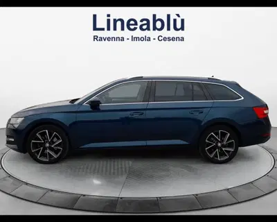 Skoda Superb Station Wagon 2.0 TDI EVO 200 CV SCR DSG Wagon 4x4 Executive del 2022 usata a Ravenna