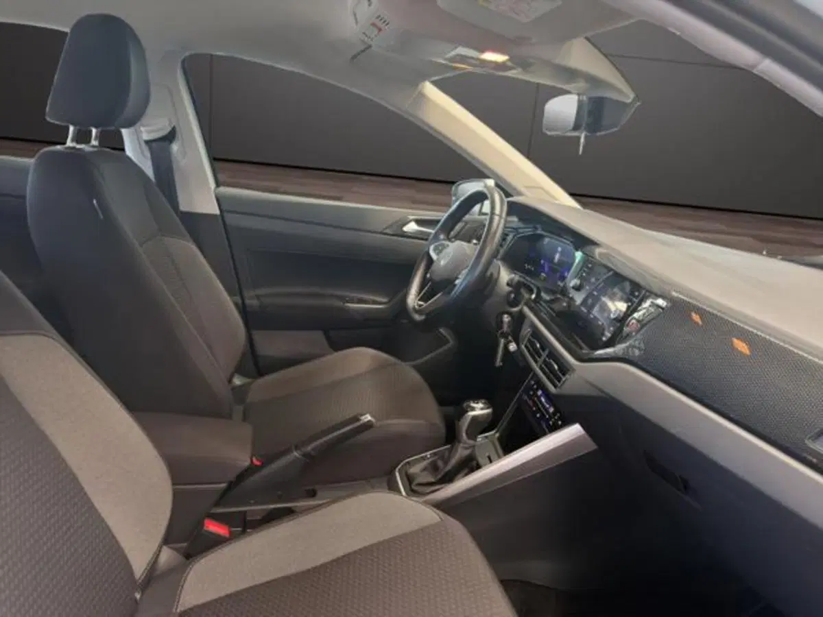 Volkswagen Polo usata a Milano (11)
