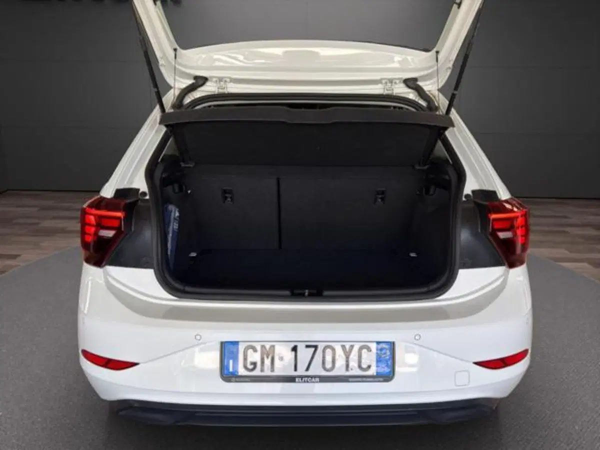 Volkswagen Polo usata a Milano (13)