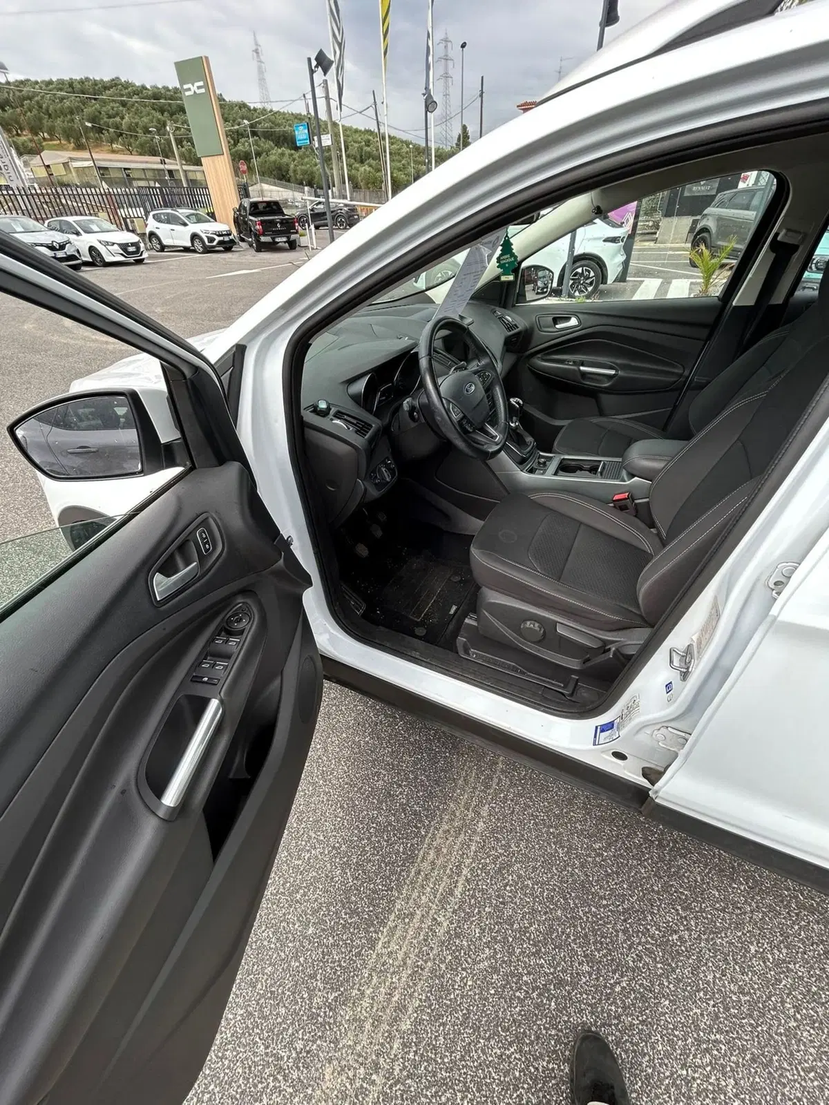 Ford Kuga usata a Roma (8)
