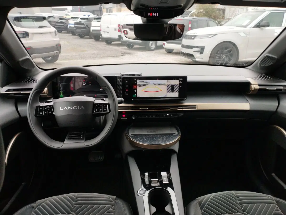 Lancia Ypsilon nuova a Frosinone (20)