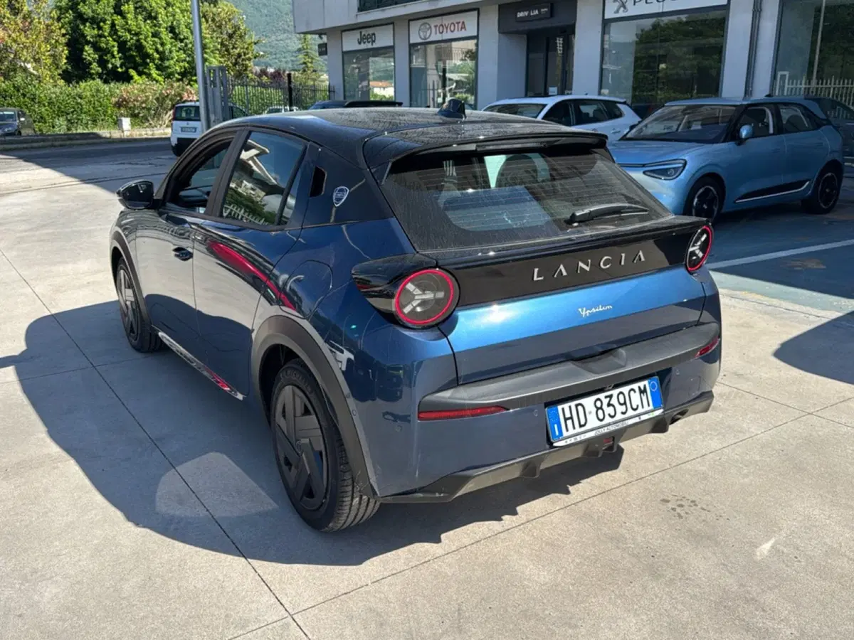 Lancia Ypsilon nuova a Frosinone (6)
