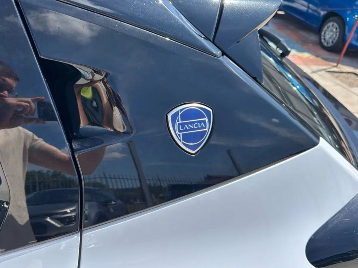 Lancia Ypsilon nuova a Frosinone (13)