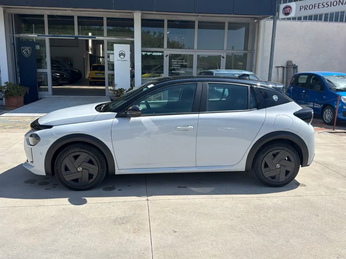 Lancia Ypsilon nuova a Frosinone (2)