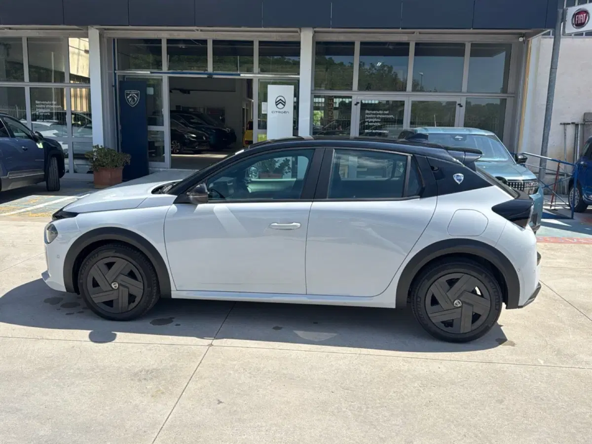 Lancia Ypsilon nuova a Frosinone (7)