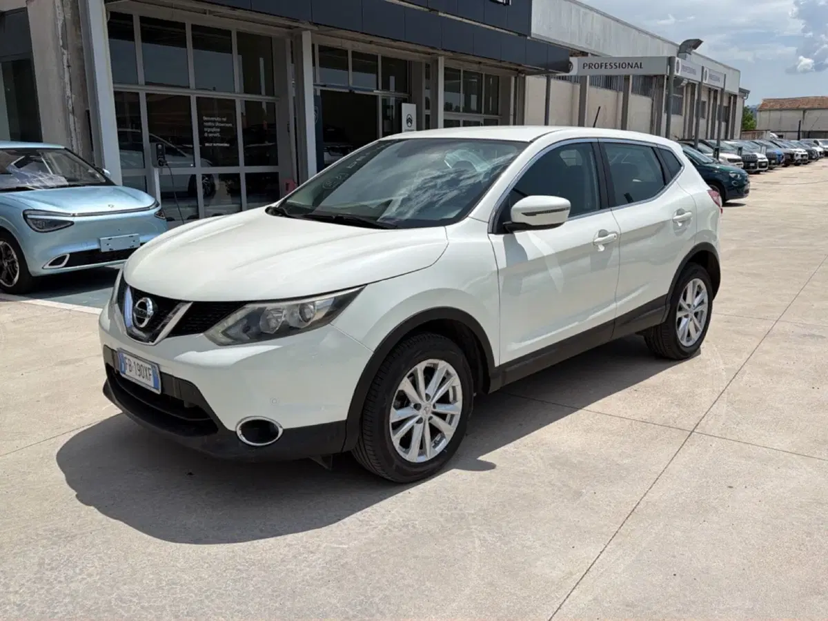 Nissan Qashqai usata a Frosinone