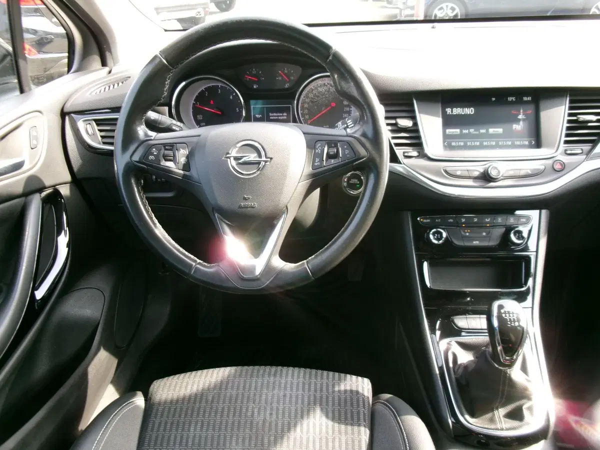 Opel Astra usata a Venezia (12)