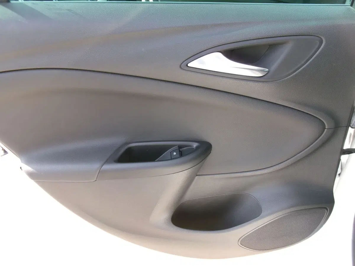 Opel Astra usata a Venezia (19)