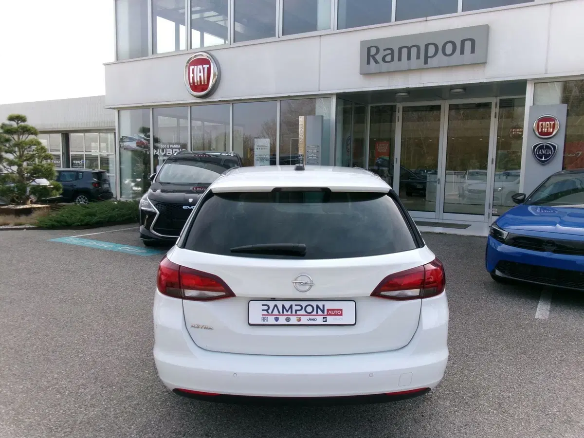 Opel Astra usata a Venezia (4)