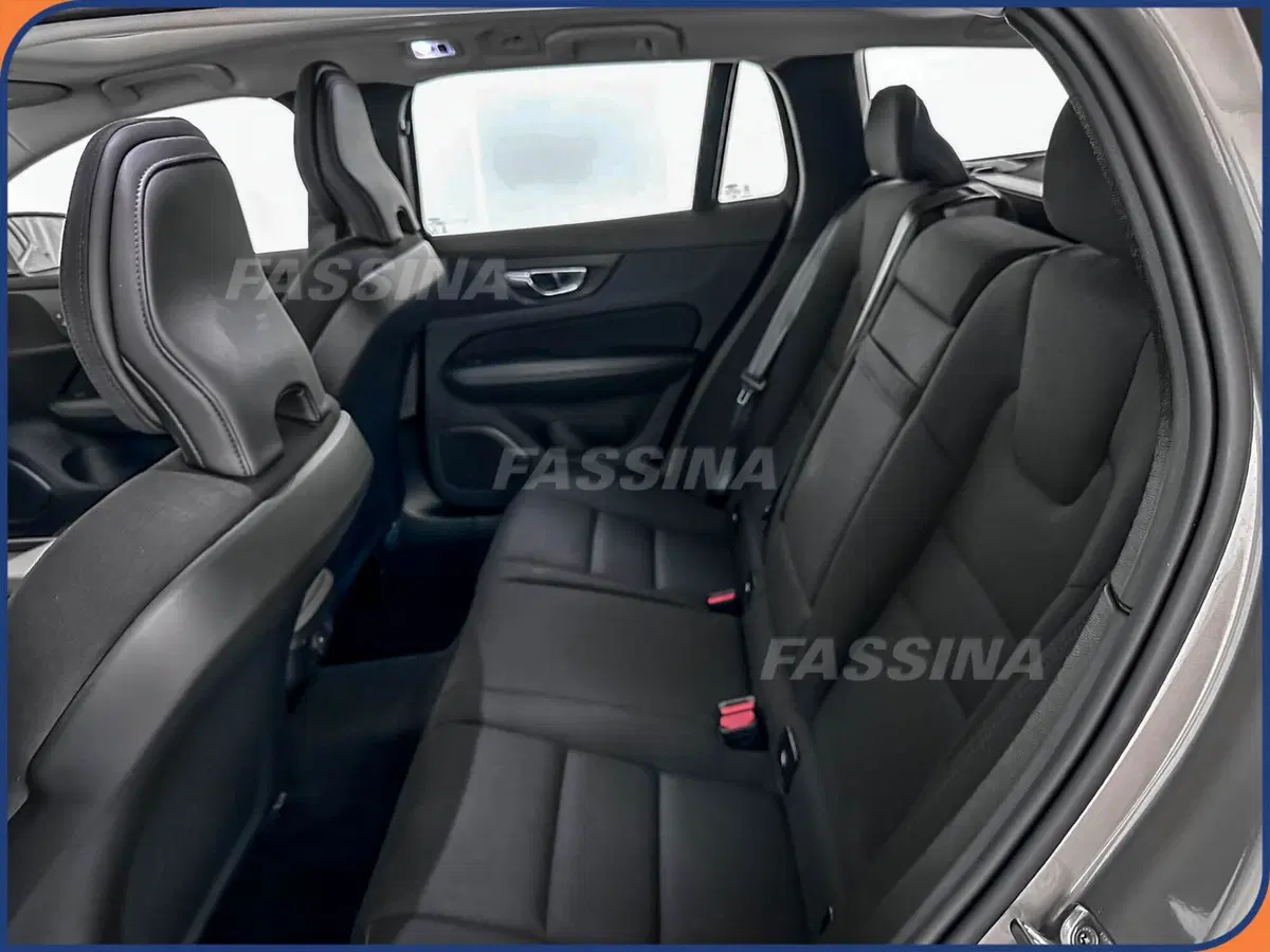 VOLVO Veicoli Commerciali V60 usata a Milano (10)